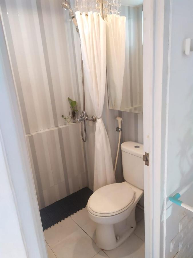 Tiny With Pool, Jogging Track, Gym And Mall Apartment Jakarta